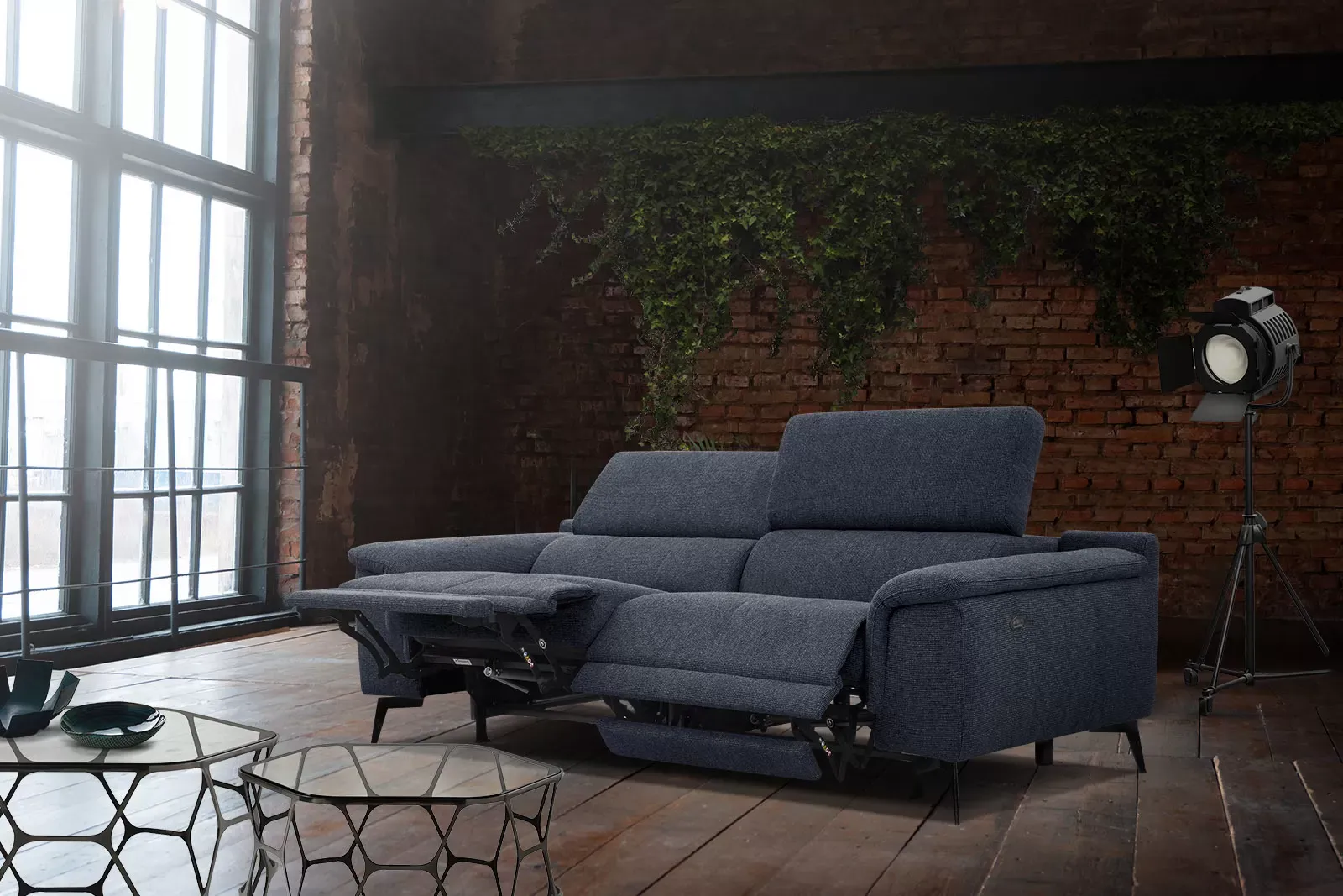 Illustration numéro 2 du produit Canapé 3 places avec 2 fonctions de relaxation, bleu