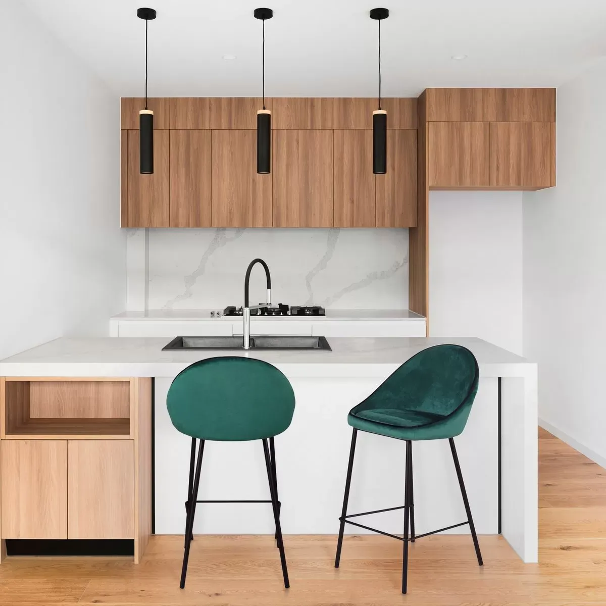 Illustration numéro 2 du produit Chaise de bar velours vert canard surpiqué design Maya