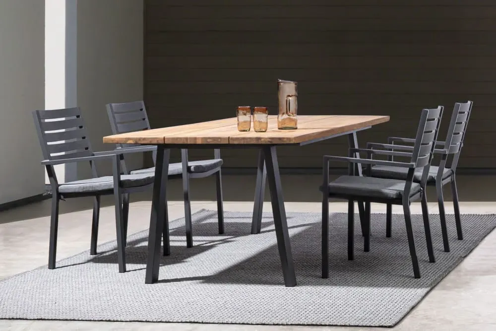 Illustration numéro 2 du produit Table de jardin rectangulaire en métal et bois L160 anthracite