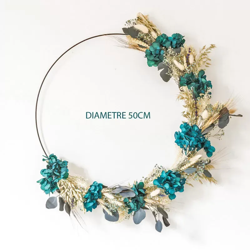 Illustration numéro 2 du produit Couronne murale de fleurs séchées Holly Diamètre 50 cm.