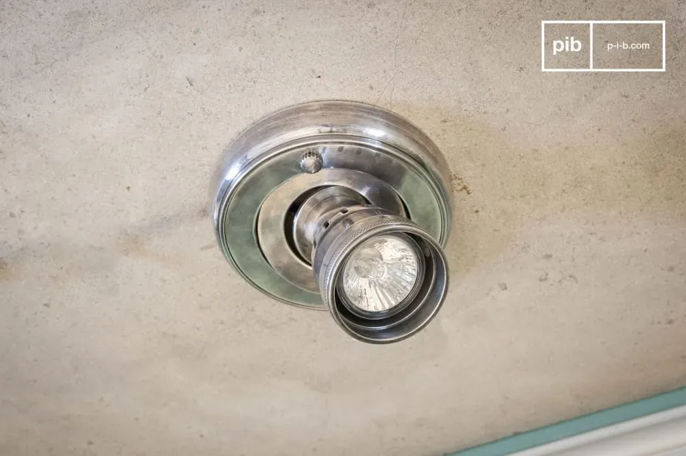 Illustration numéro 2 du produit Plafonnier bistrot orientable en métal argenté