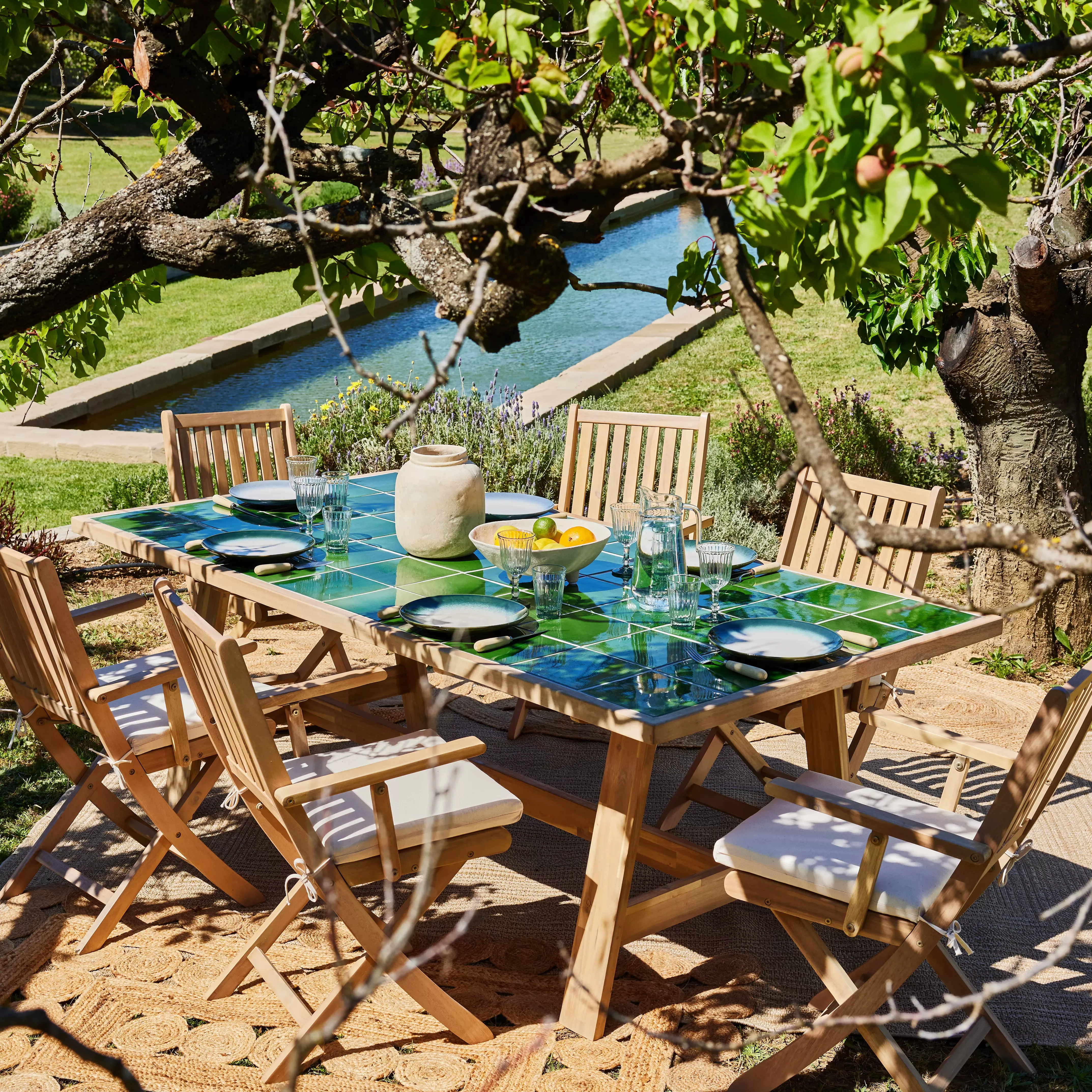 Illustration numéro 2 du produit Ensemble table en bois et céramique verte 205x105 + 6 fauteuils