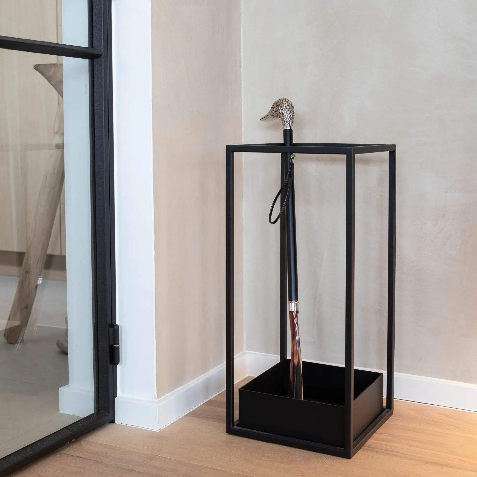 Illustration numéro 2 du produit Support parapluie rectangulaire en hauteur noire de 55 cm