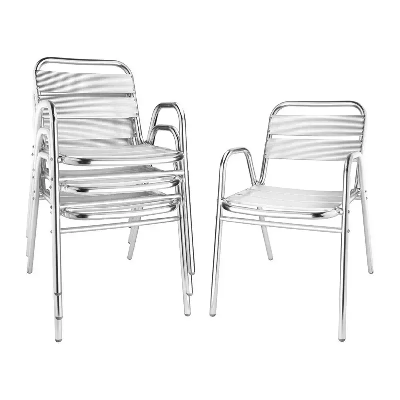 Illustration numéro 2 du produit Lot de 4 chaises empilables en aluminium gris 78x60x49,5 cm