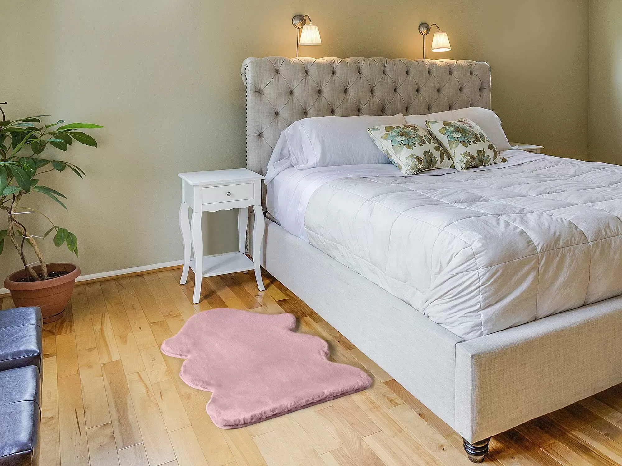 Illustration numéro 2 du produit Tapis descente de lit lavable shaggy rose antidérapant 60x90 cm