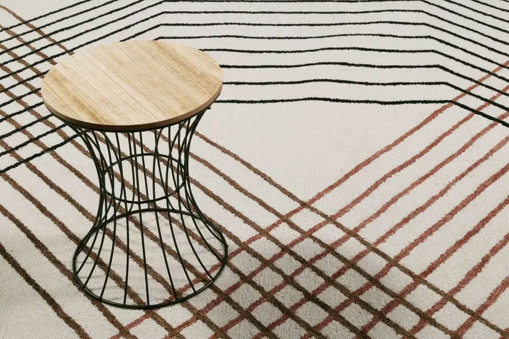 Illustration numéro 2 du produit Tapis fait main motif rayures design beige 140x200