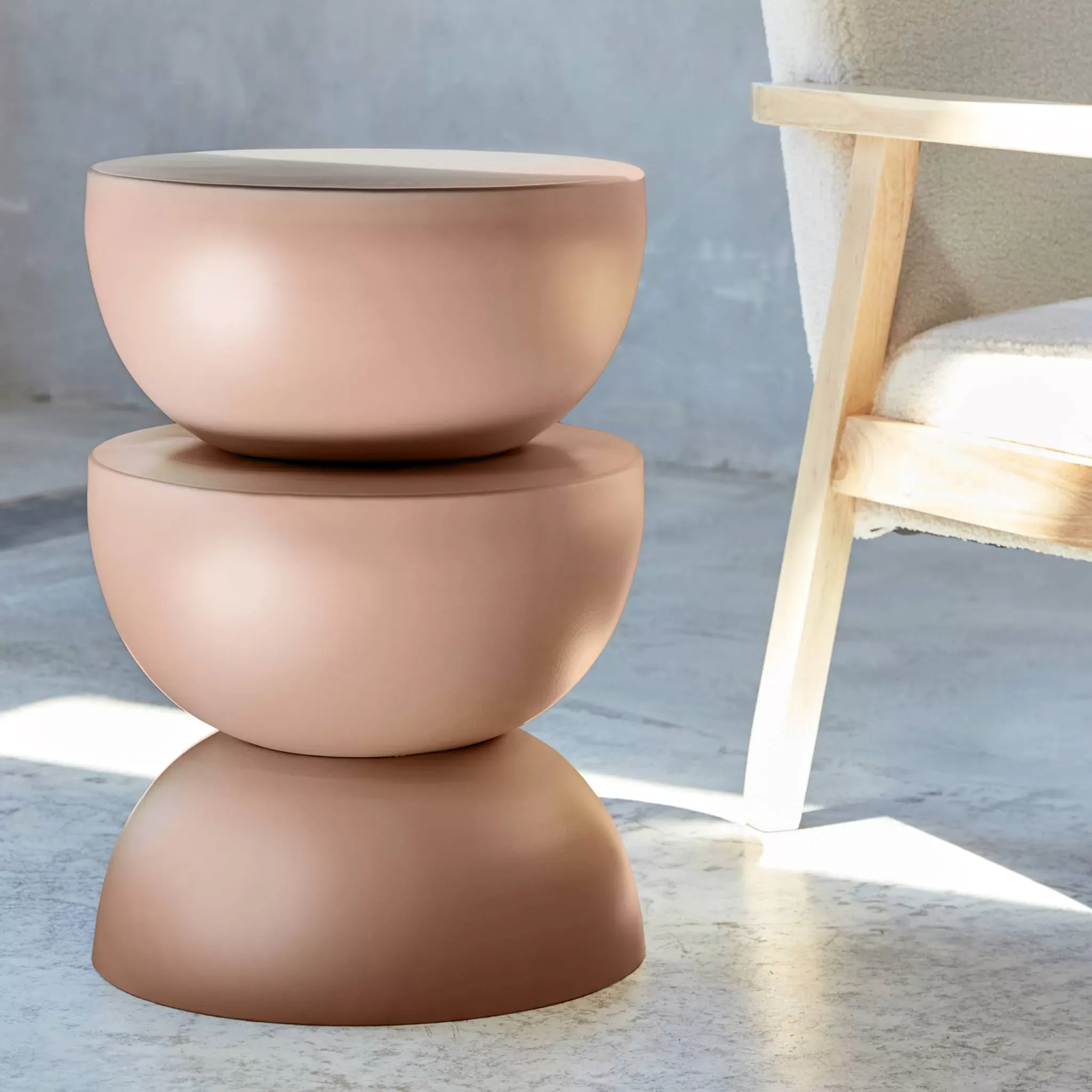 Illustration numéro 2 du produit Table d'appoint en métal D32