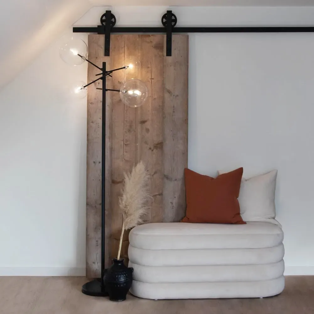 Illustration numéro 2 du produit Lampadaire pour le salon à la hauteur noire 190 cm en métal