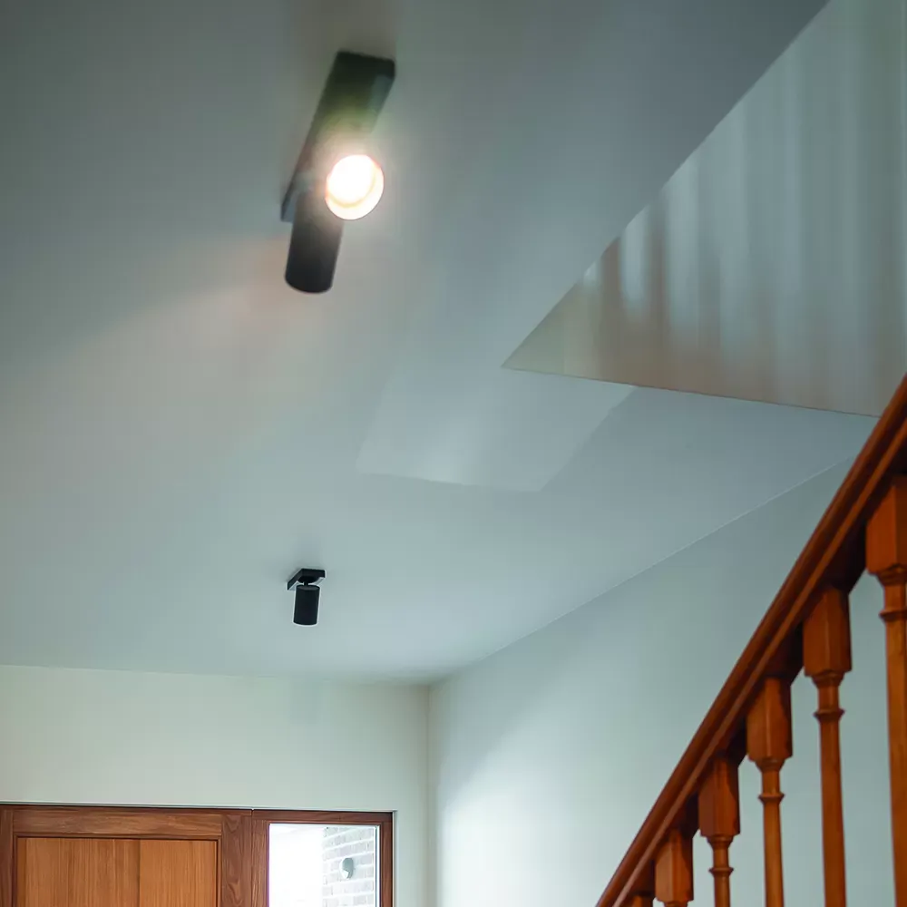 Illustration numéro 2 du produit Plafonnière en noir et en métal hauteur industrielle 12 cm