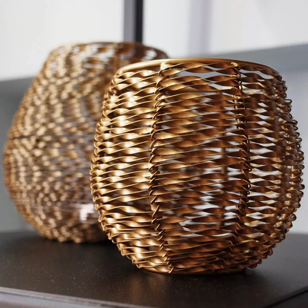 Illustration numéro 2 du produit Photophore décoratif en fer doré H10