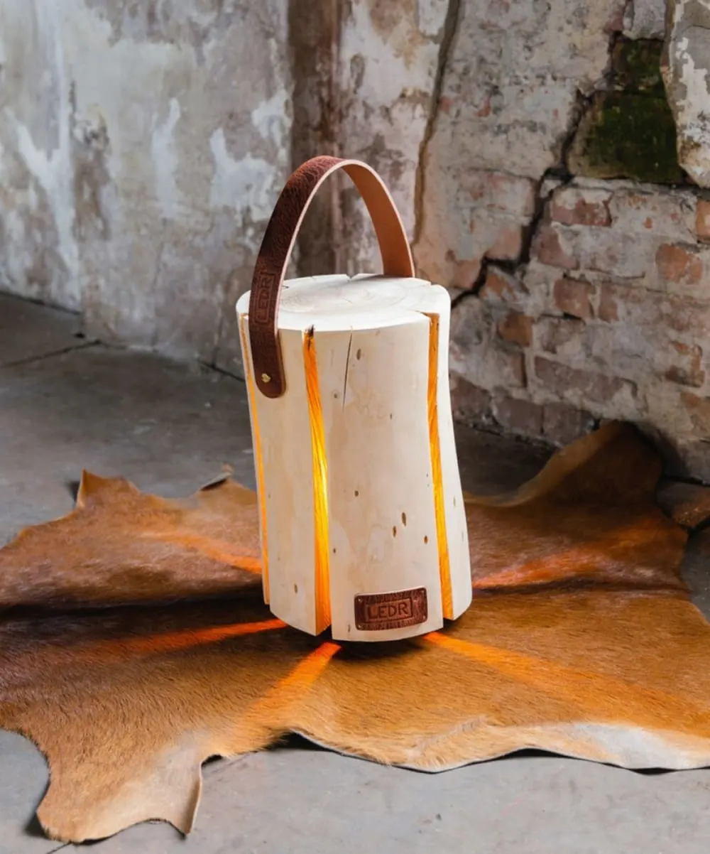 Illustration numéro 2 du produit Lampe en bois de Cerisier clair