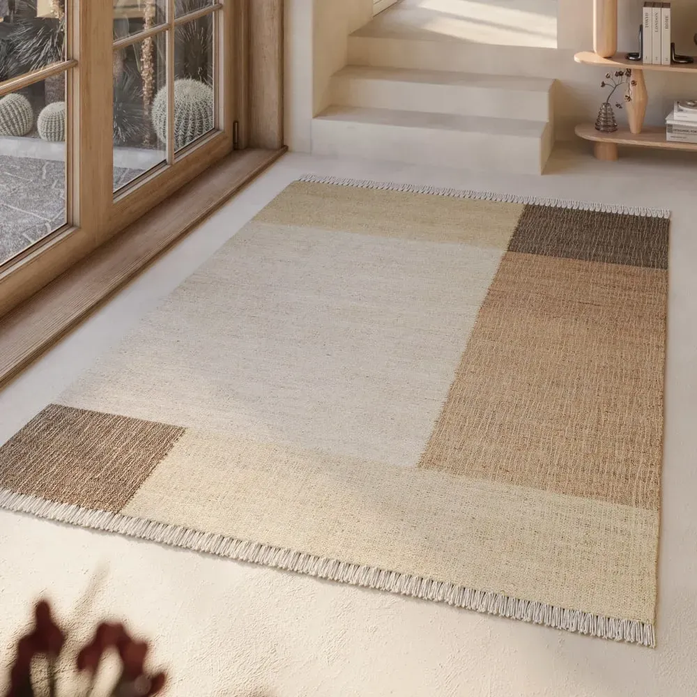 Illustration numéro 2 du produit Tapis plat tissé main à franges beige et brun 200x290