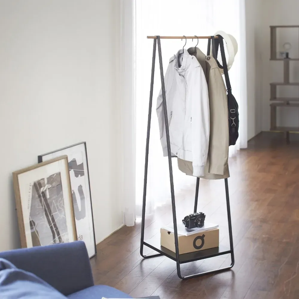 Illustration numéro 2 du produit Portant en métal - H140 x L52 cm - Noir