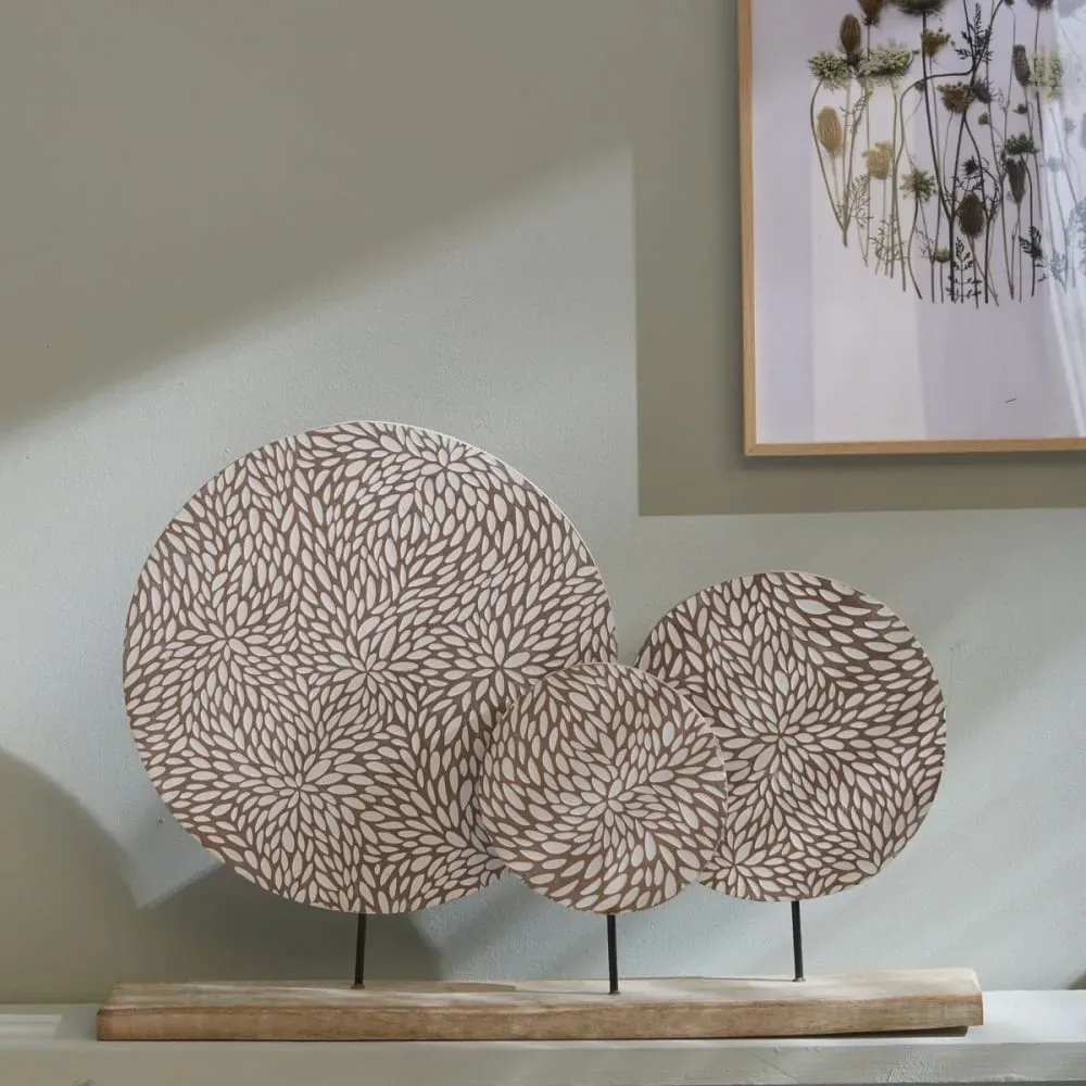 Illustration numéro 2 du produit Déco à poser sur pied motif devant bois  53x36