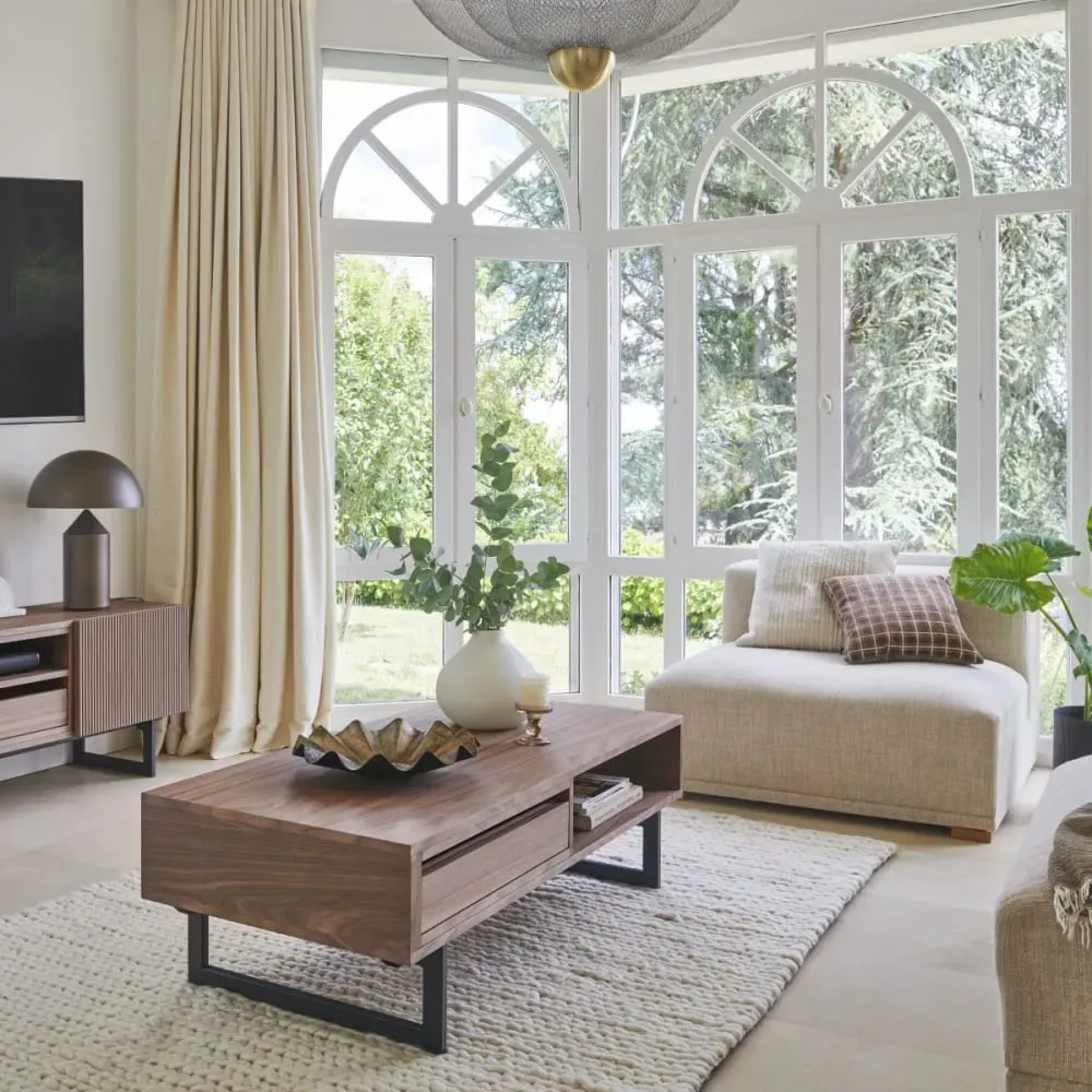 Illustration numéro 2 du produit Table basse en noyer 1 tiroir