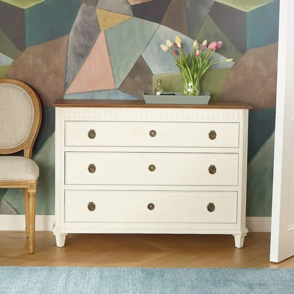 Illustration numéro 2 du produit Commode 3 tiroirs plateau en chêne blanche