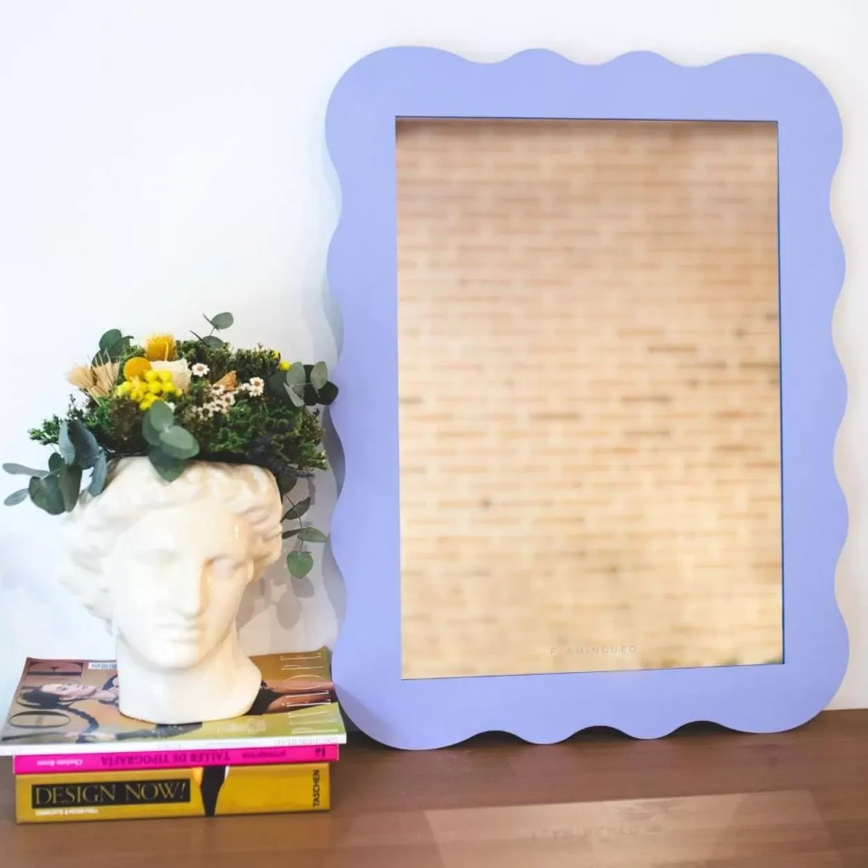 Illustration numéro 2 du produit Miroir Mural Asymétrique Métal 65x50x2,5cm Bleu