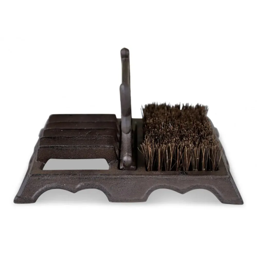 Illustration numéro 2 du produit Gratte-pied fonte marron