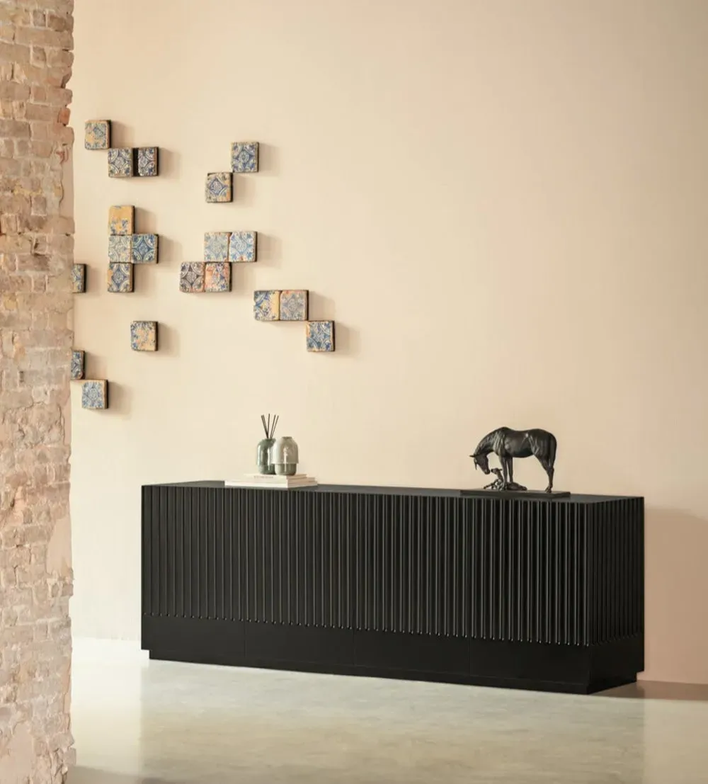 Illustration numéro 2 du produit Buffet 4 portes noir 198x48 cm