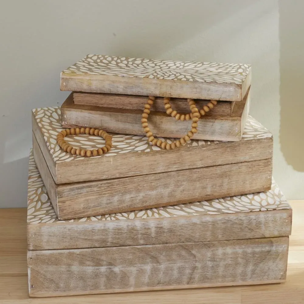 Illustration numéro 2 du produit Lot de 3 boîtes rectangulaires motif devant bois  25+18 cm