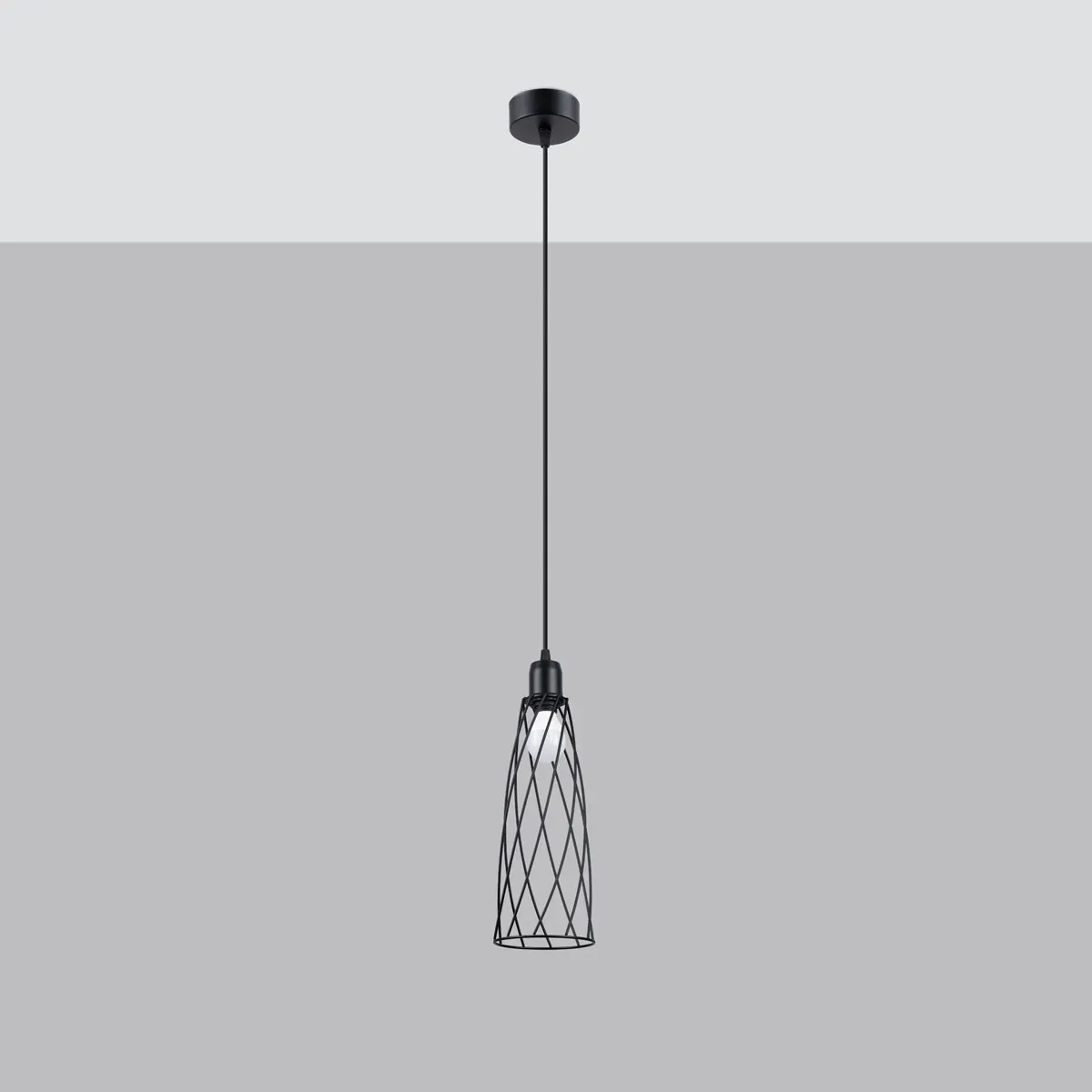 Illustration numéro 2 du produit Lampe suspendue acier noir H 139 cm