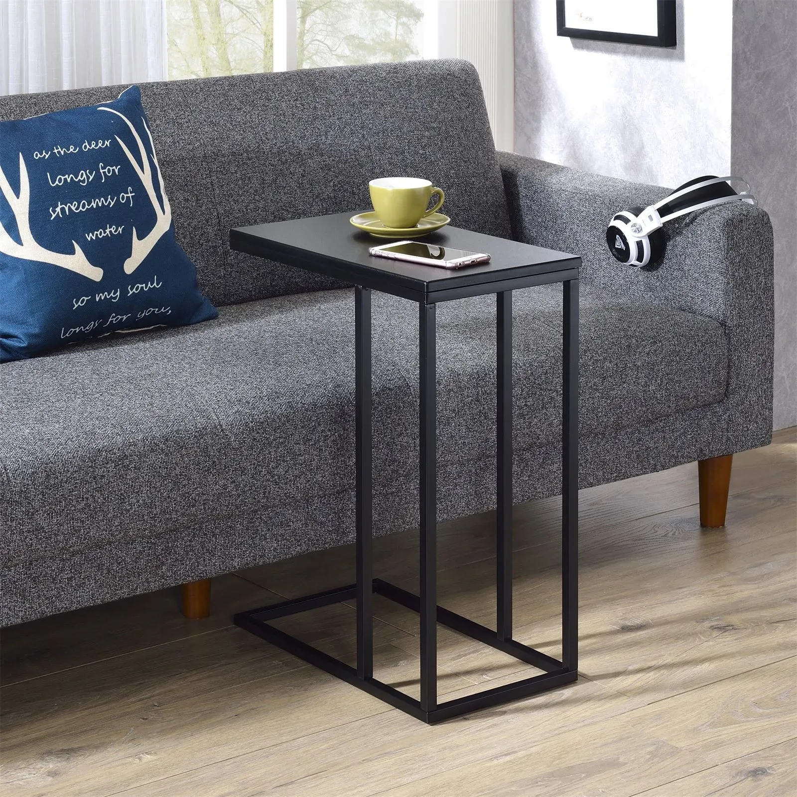 Illustration numéro 2 du produit Table d'appoint avec plateau en méal, noir