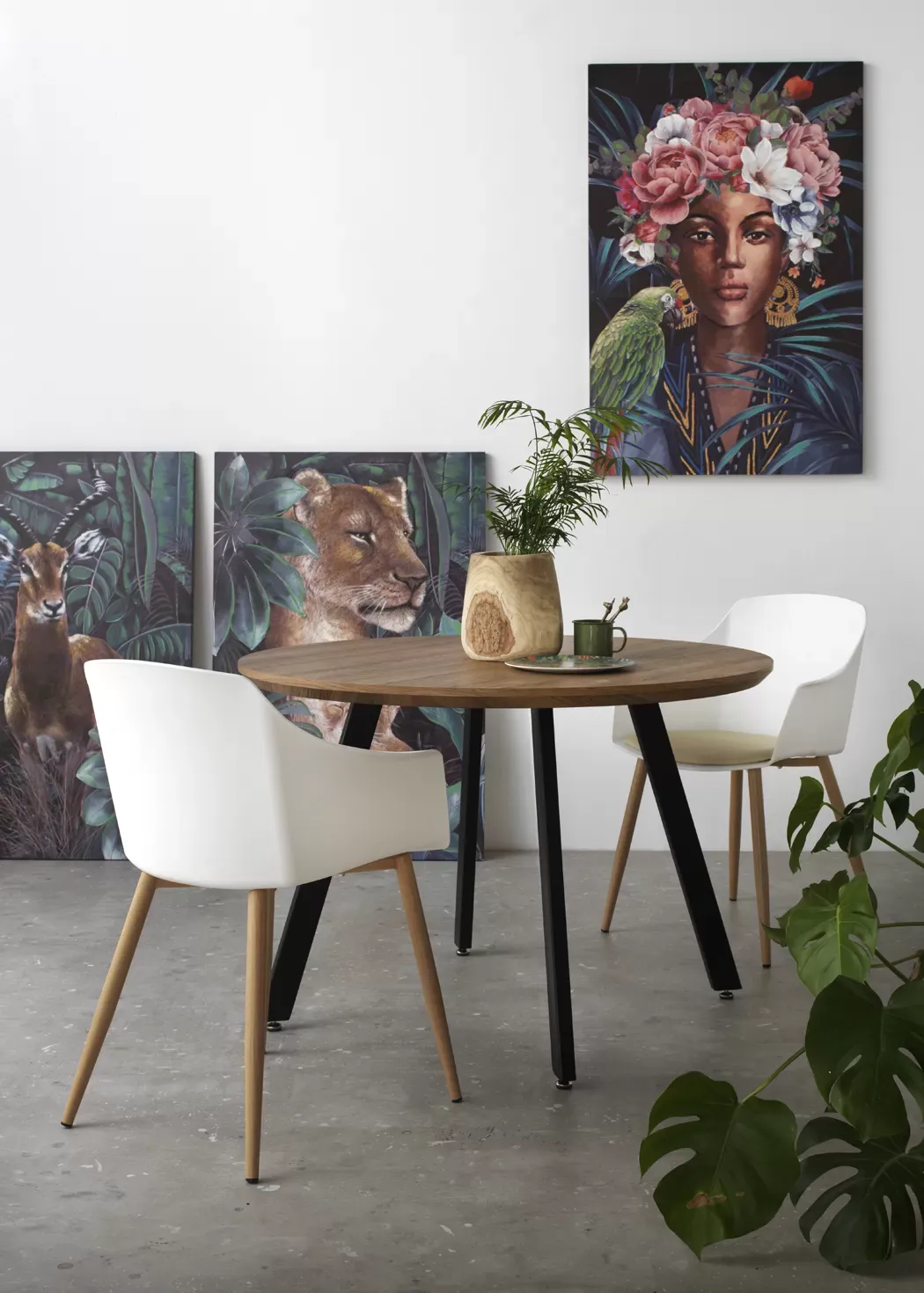 Illustration numéro 2 du produit Table en mélamine effet bois de chêne avec pieds en métal 110 diamètre