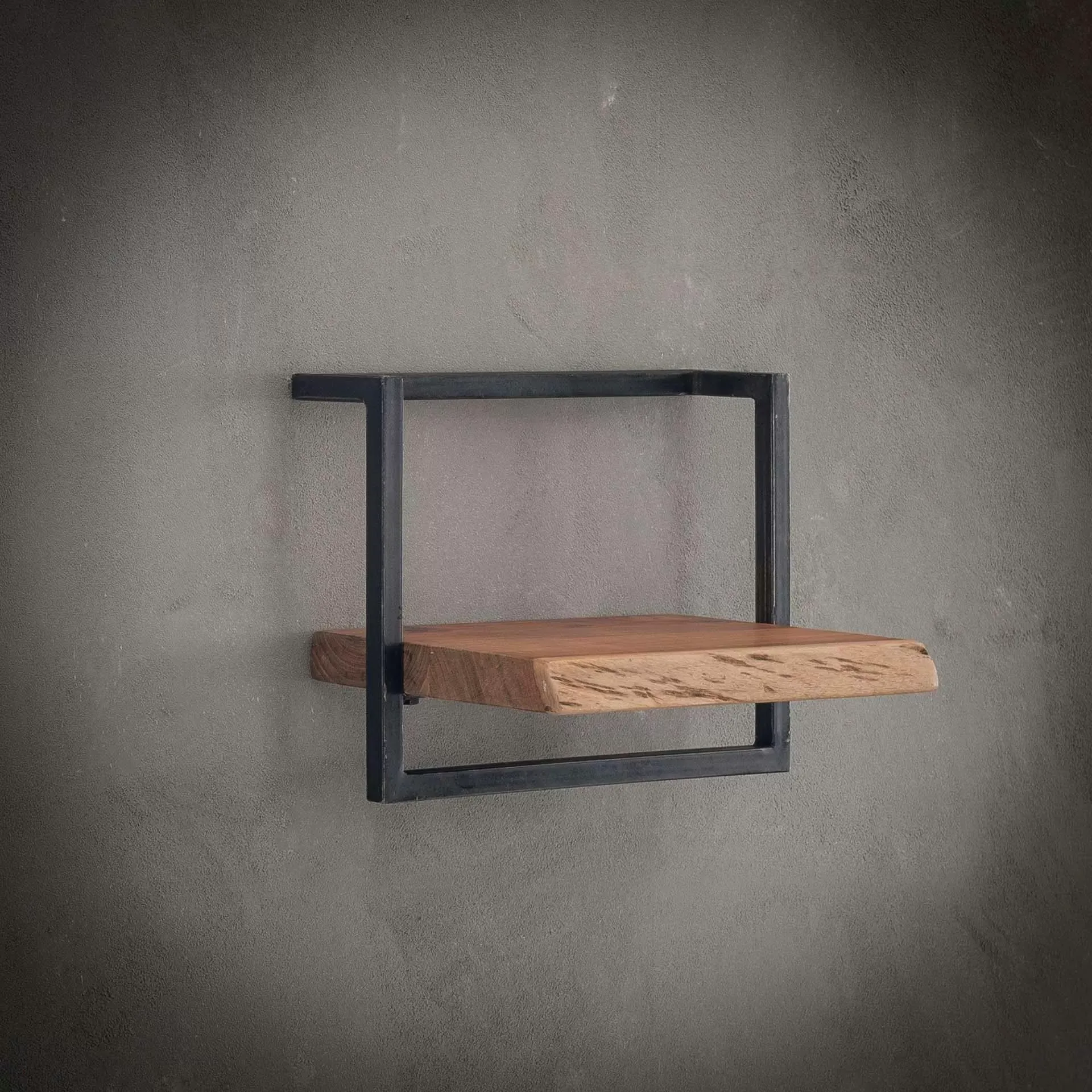 Illustration numéro 2 du produit Etagère murale bord naturel en acacia massif cadre acier vieilli L40cm