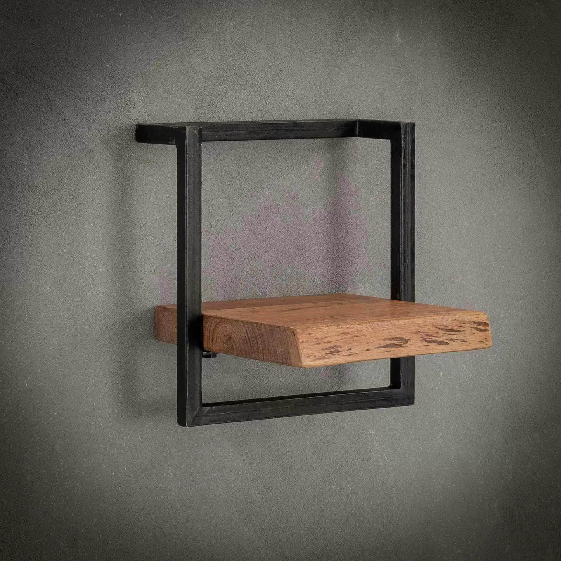 Illustration numéro 2 du produit Etagère murale bord naturel en acacia massif cadre acier vieilli L30cm