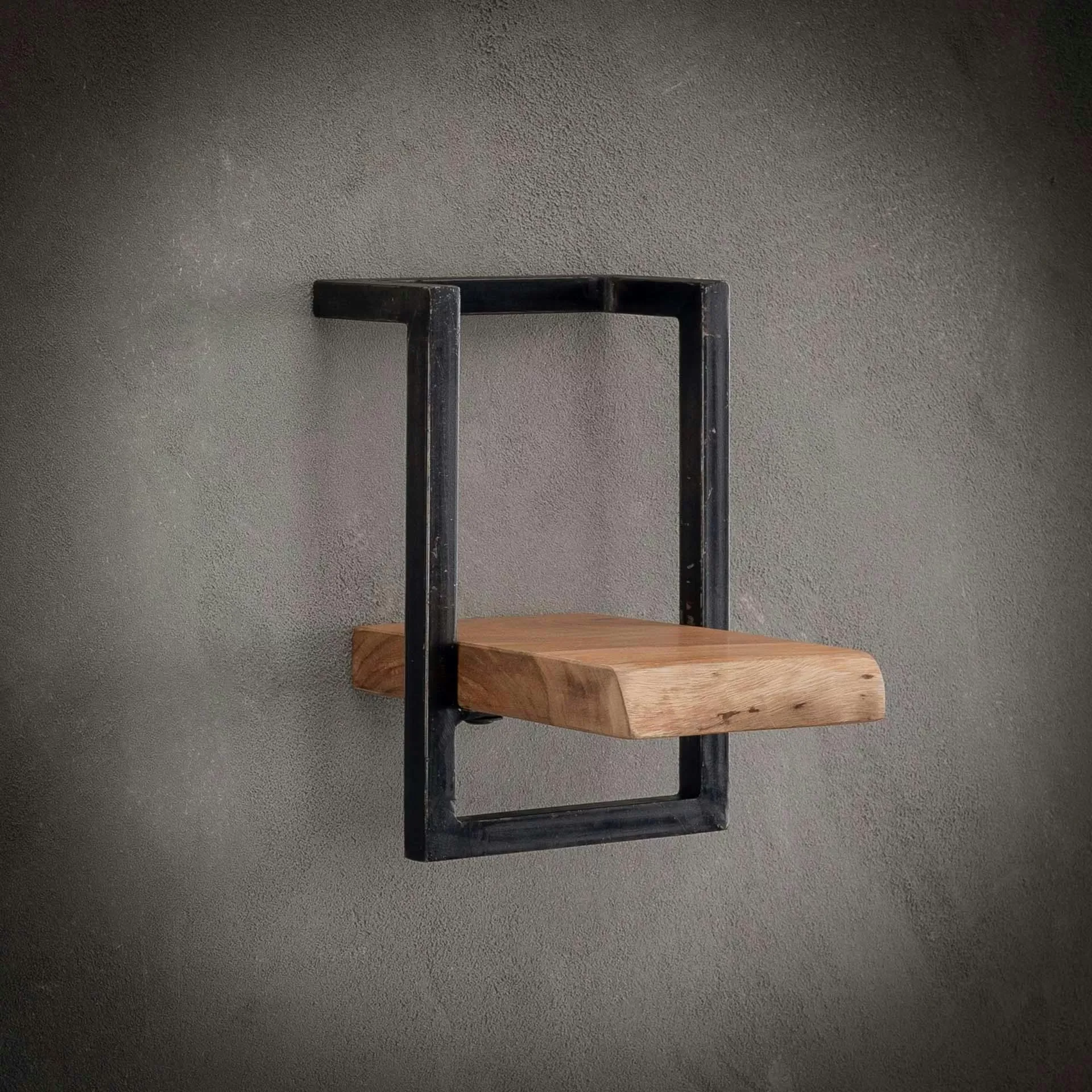 Illustration numéro 2 du produit Etagère murale bord naturel en acacia massif cadre acier vieilli L20cm