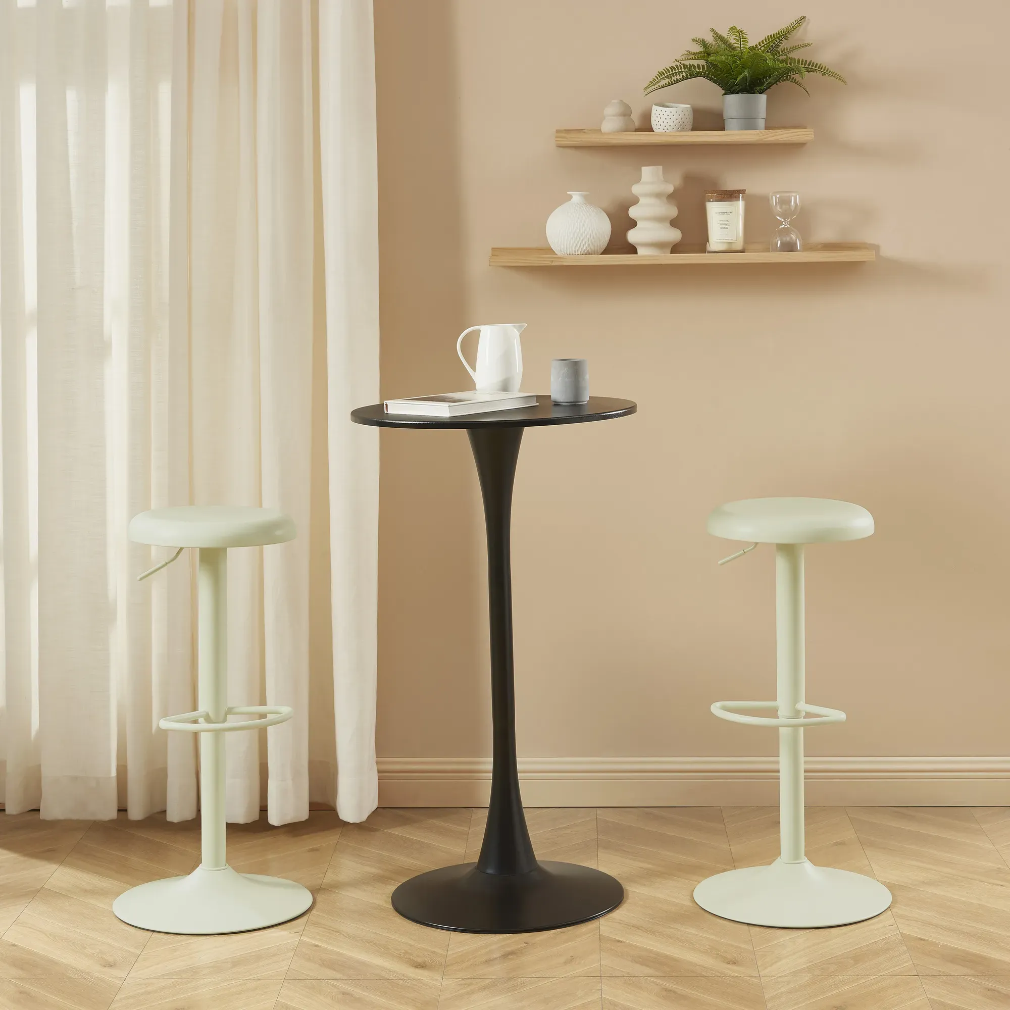 Illustration numéro 2 du produit Tabouret de bar en métal vert amande piètement vert