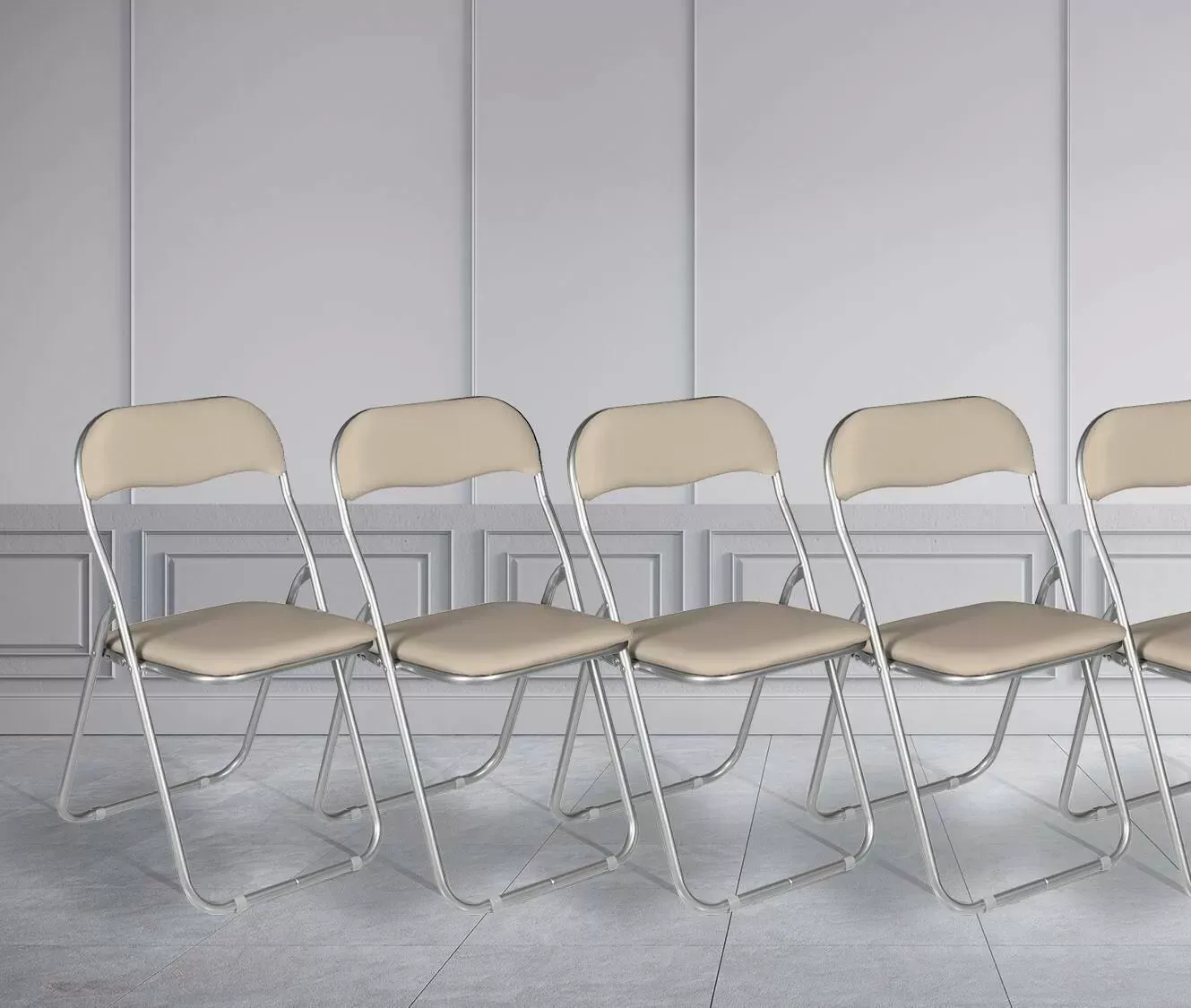 Illustration numéro 2 du produit Lot de 4 chaises pliante en fer beige 43x47 cm