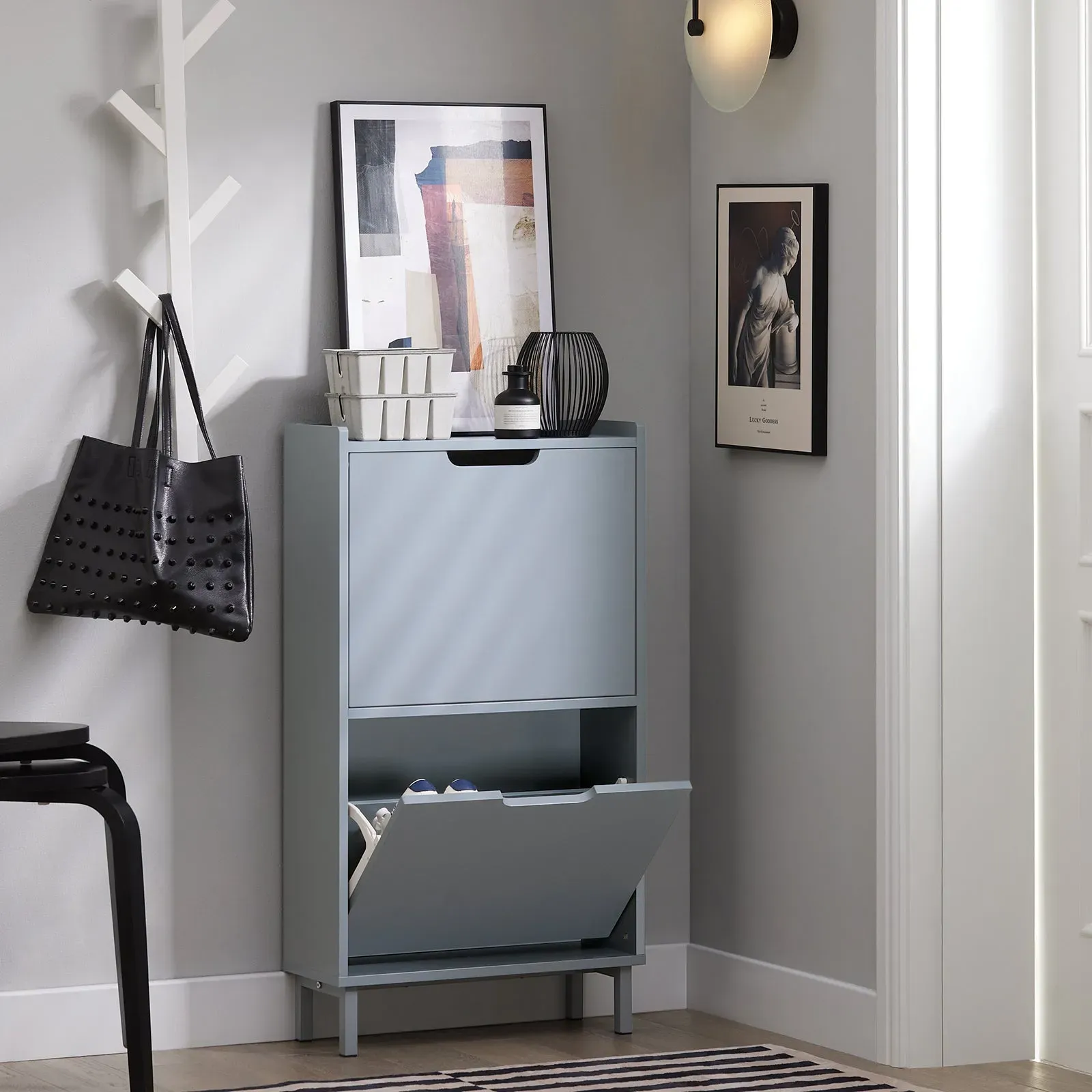 Illustration numéro 2 du produit Armoire à chaussures 2 abattants effet bois gris