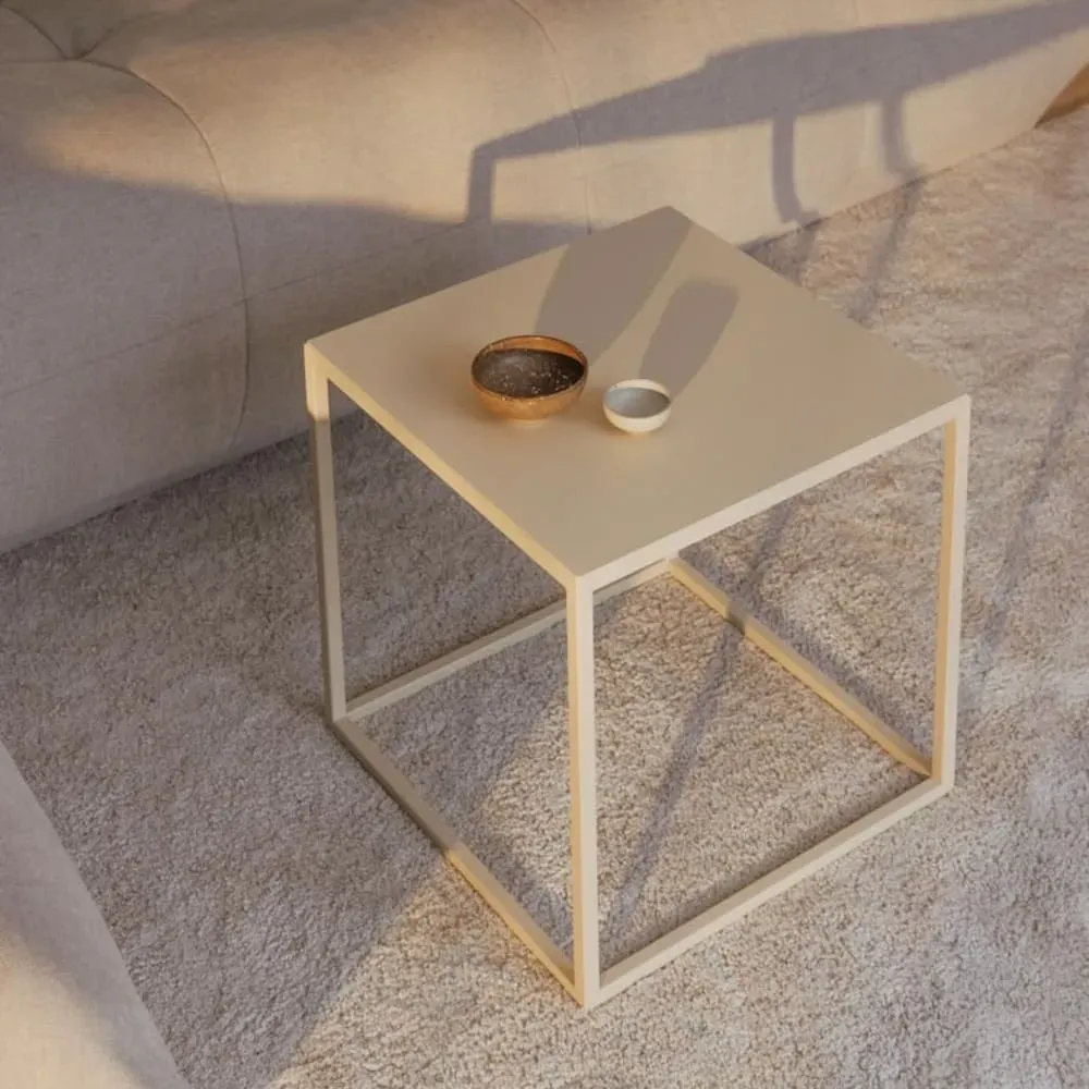 Illustration numéro 2 du produit Table d'appoint en acier beige, 40x40x40 cm