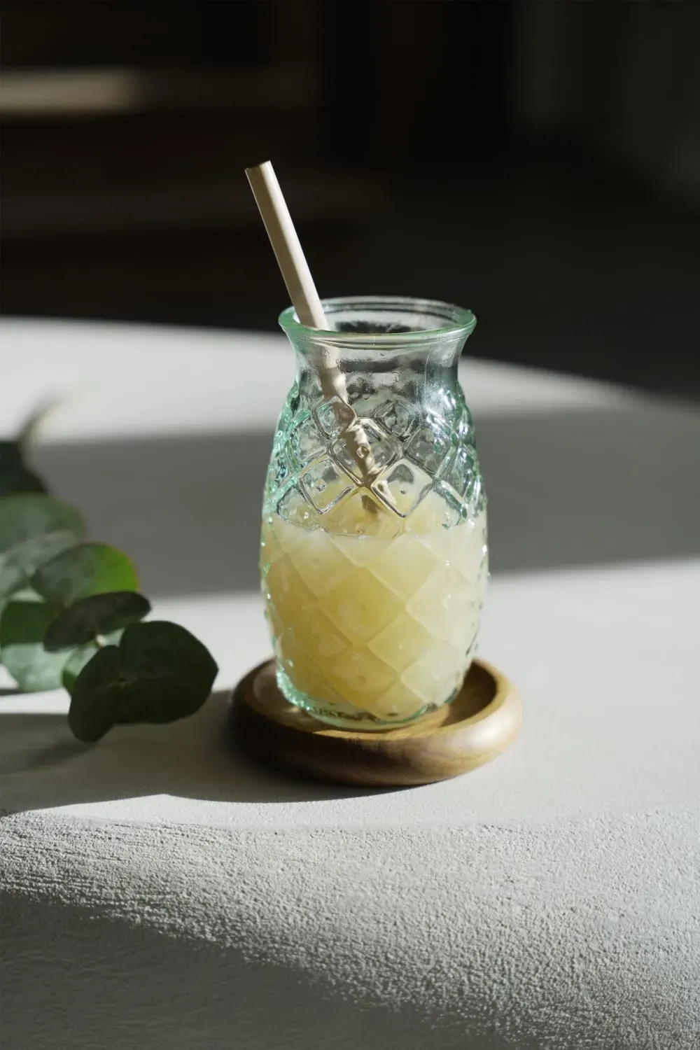 Illustration numéro 2 du produit Verre en forme d'ananas en verre recyclé