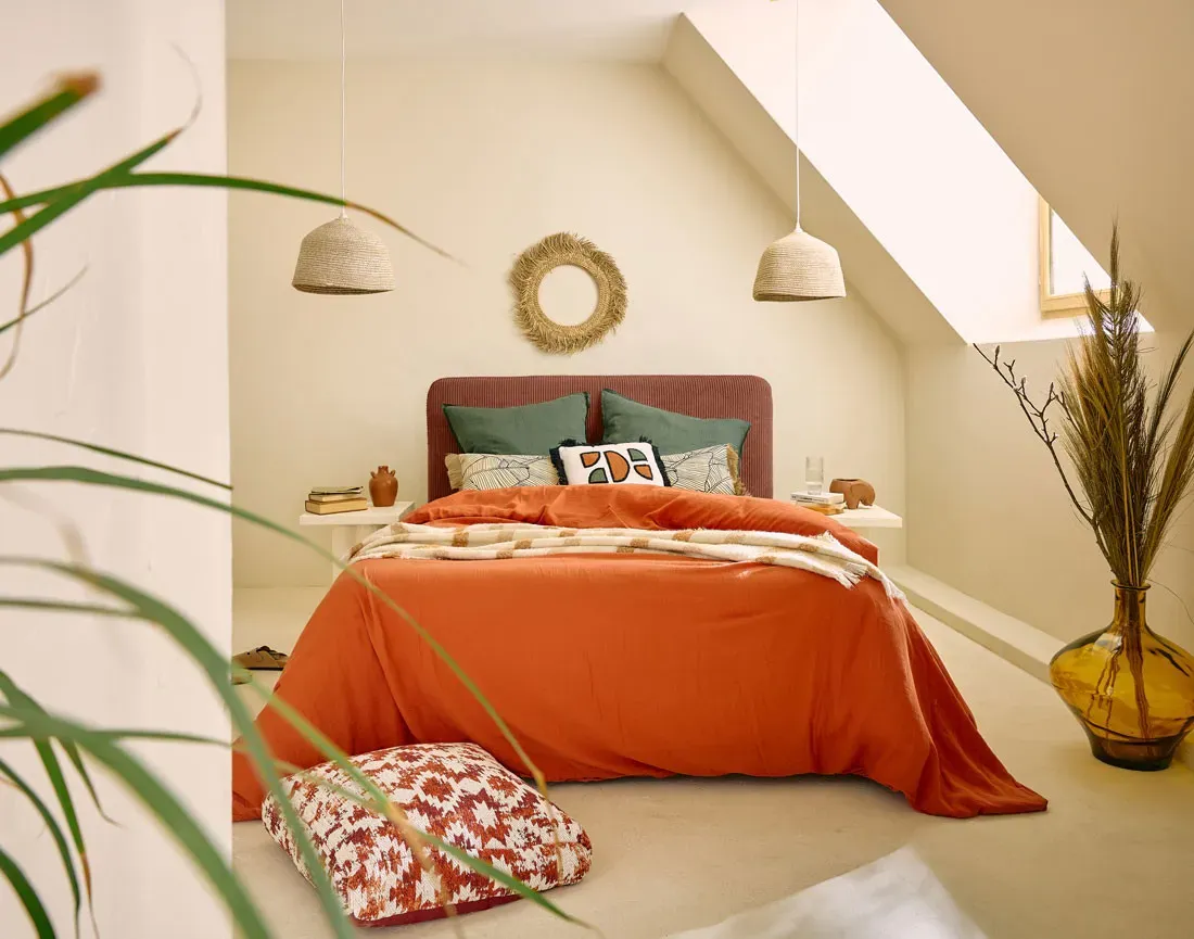 Illustration numéro 2 du produit Lit coffre en Velours côtelé 140x190 cm terracotta