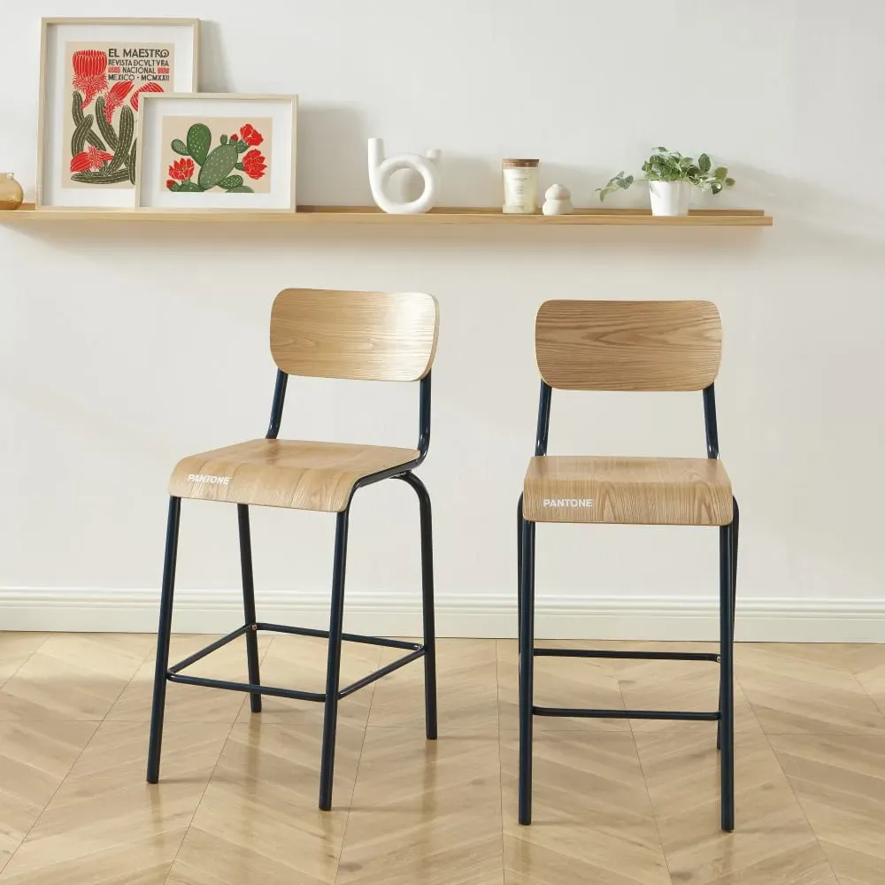 Illustration numéro 2 du produit Lot 2 chaises de bar bleu nuit et placage frêne pieds métal