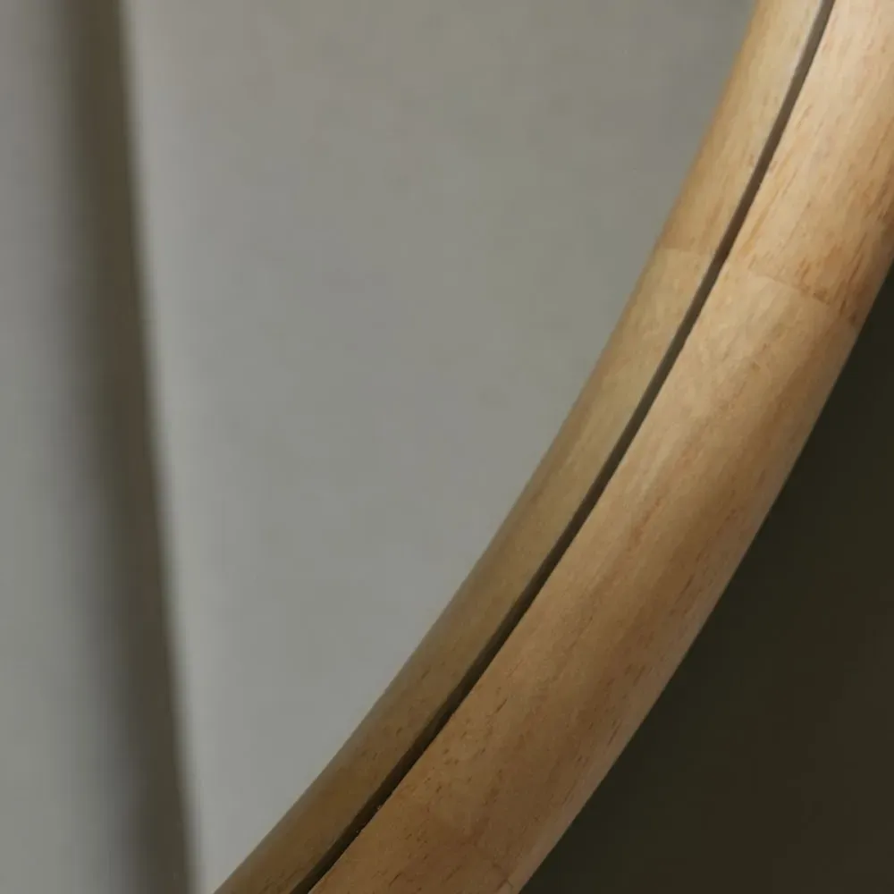 Illustration numéro 2 du produit Miroir mural rond en bois  60x60 cm