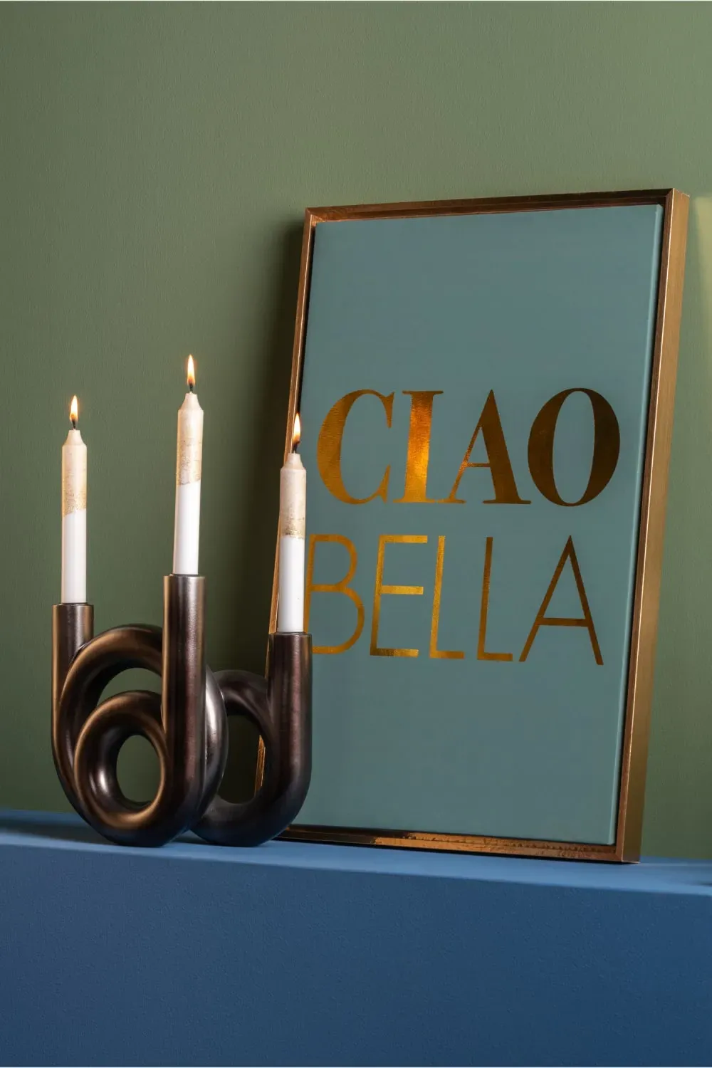 Illustration numéro 2 du produit Bougeoir polyrésine gris 18x12x20cm