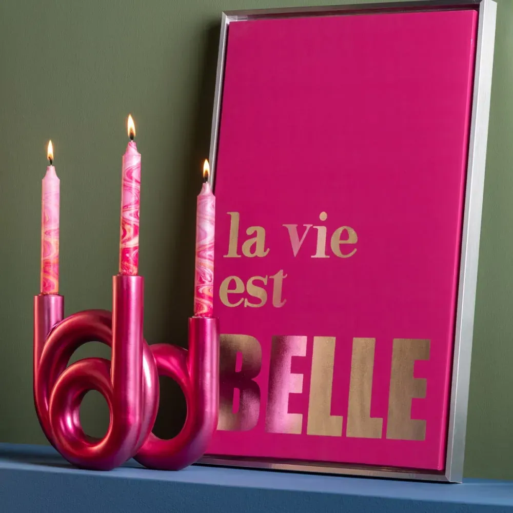 Illustration numéro 2 du produit Bougeoir polyrésine rose 18x12x20cm