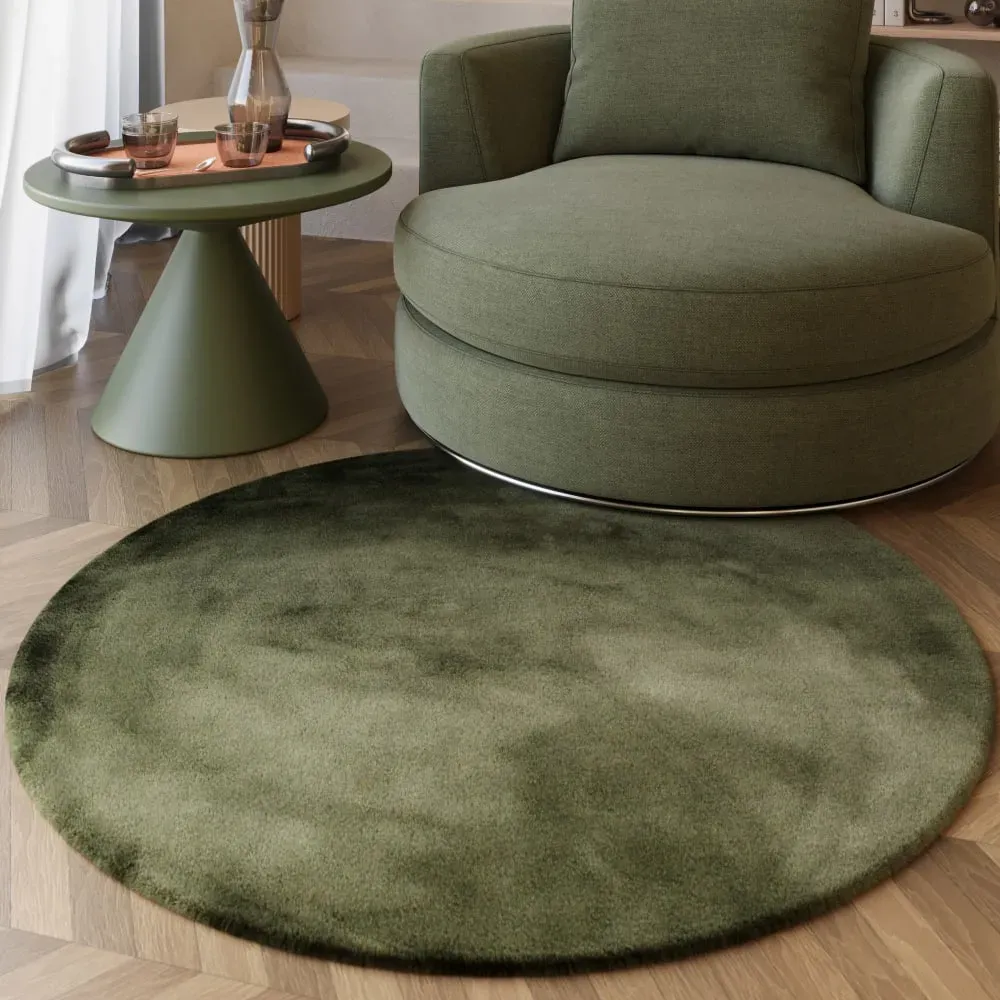 Illustration numéro 2 du produit Tapis rond imitation fourrure lapin doux tufté vert olive ⌀150