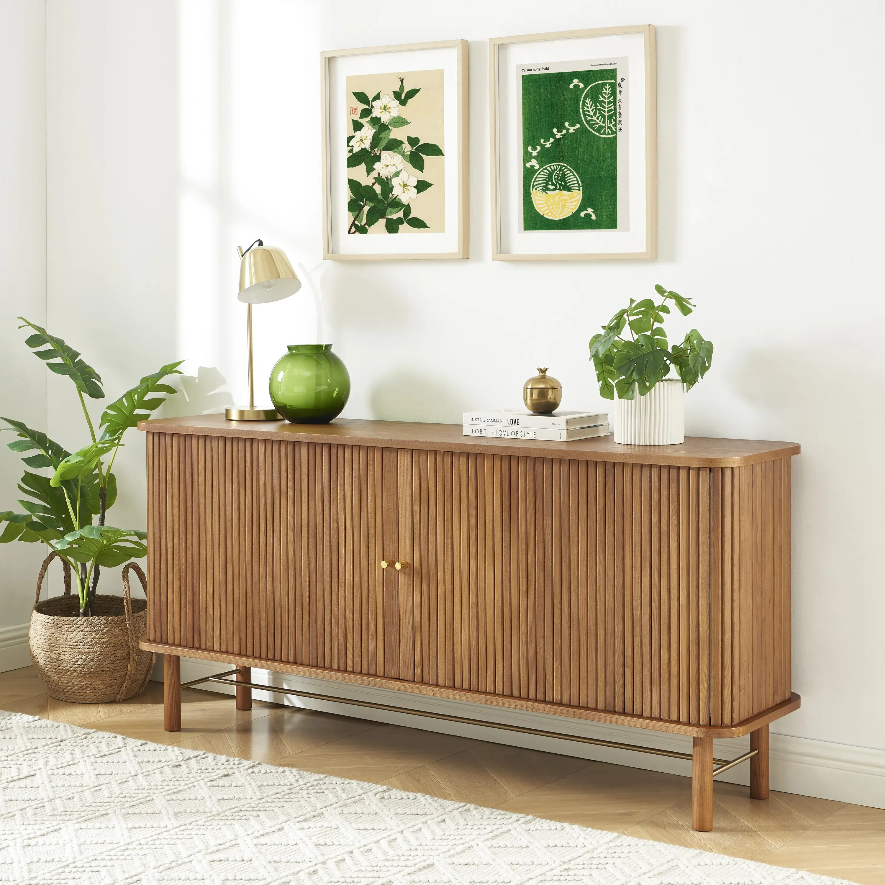 Illustration numéro 2 du produit Buffet frêne foncé portes tambour