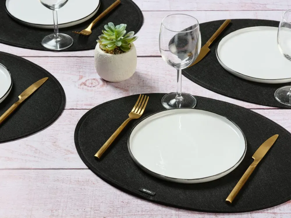 Illustration numéro 2 du produit Ovaler Tischset - 6er-Set - Recycelter Filz in Schwarz