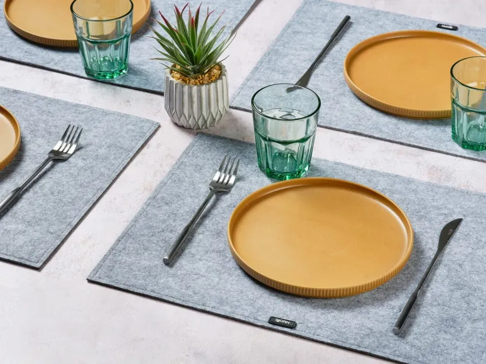 Illustration numéro 2 du produit Reversibles rechteckige Tischdecke - 6er-Set - Recycelter Filz in Grau