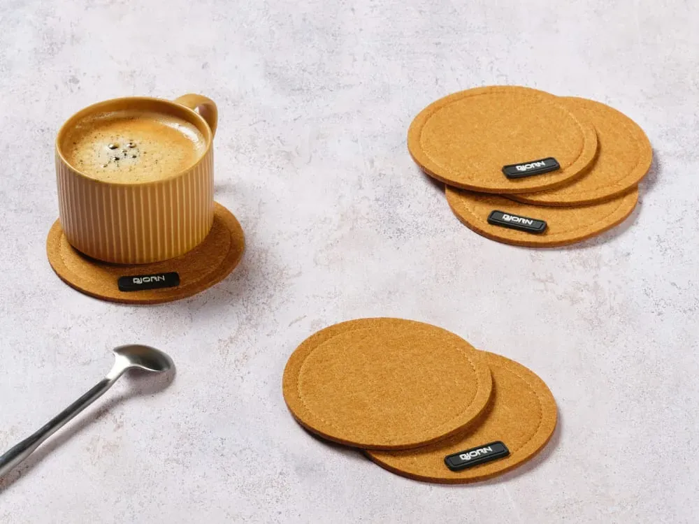 Illustration numéro 2 du produit Lot de 6 sous-verres en feutre recyclé marron D10