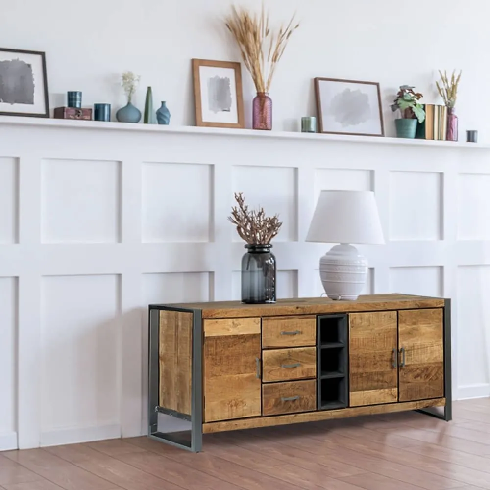 Illustration numéro 2 du produit Buffet 3 portes 3 tiroirs bois et acier patiné