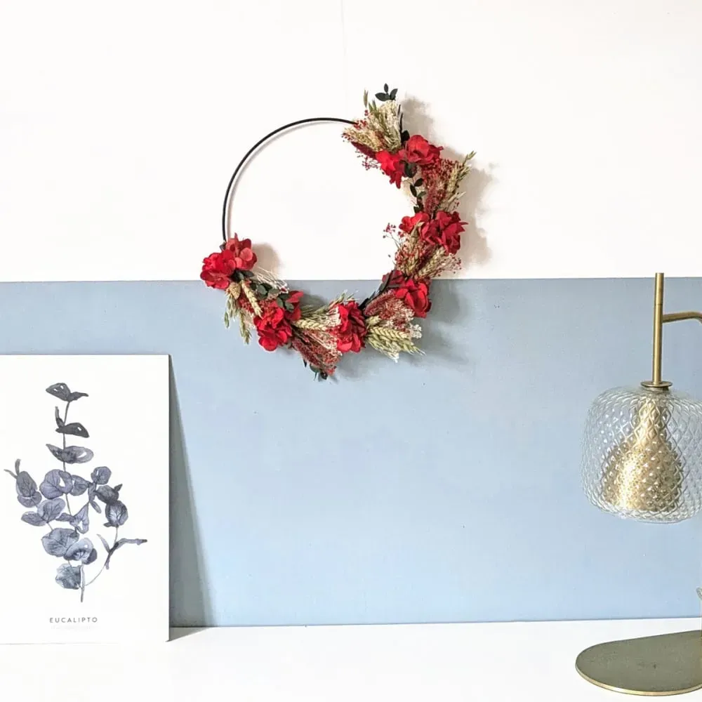 Illustration numéro 2 du produit Couronne murale de fleurs séchées D30 Amour