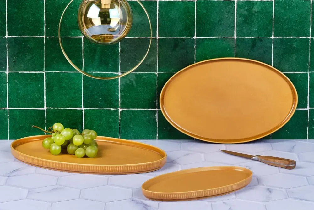 Illustration numéro 2 du produit Plateau de service  - 3 pièces - Ocre