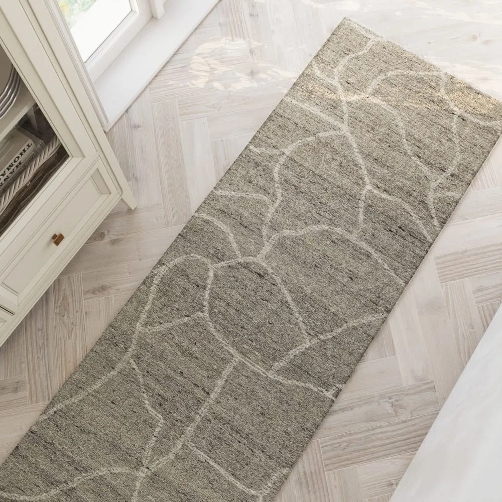 Illustration numéro 2 du produit Tapis beige et taupe futé main motif pierre 80x300