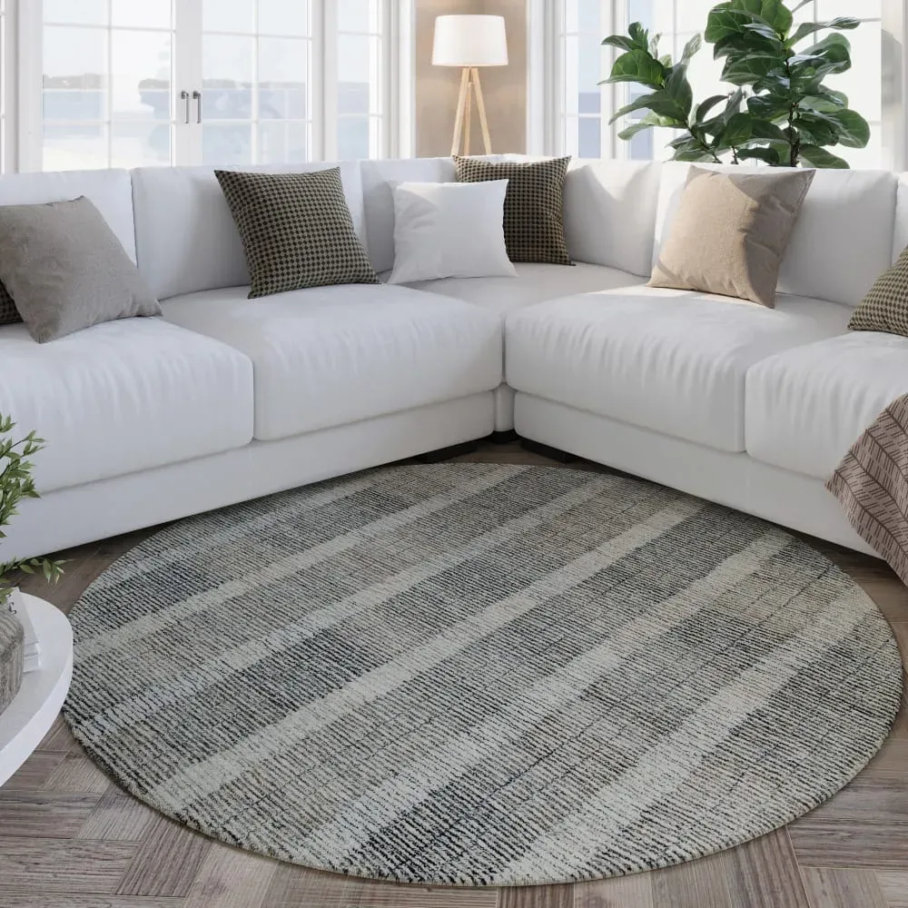 Illustration numéro 2 du produit Tapis beige et gris futé main à rayures 180 rd.